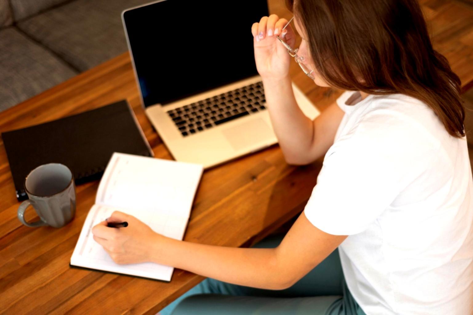 AI株価予測分析システムのデータ分析